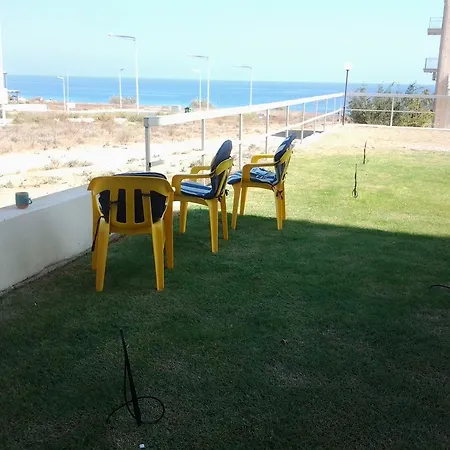 Apartment Beach Side *